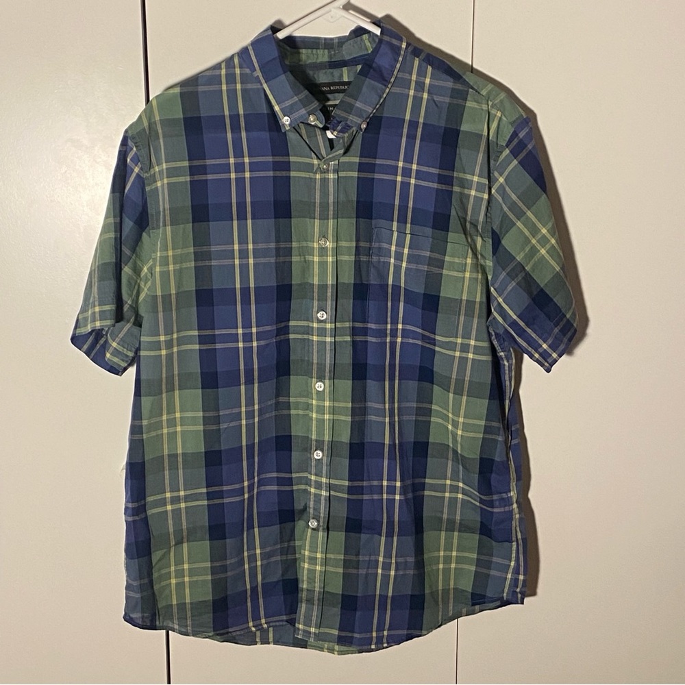 Banana Republic Slim Fit Short Sleeve Button Up Size L